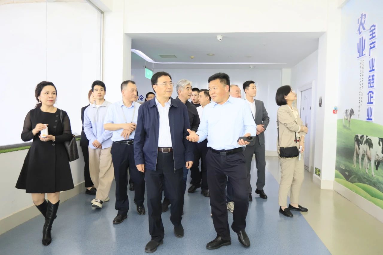 河南省2024国家“学生饮用奶计划”推广工作推进会在郑州成功举办! 河南省2024国家“学生饮用奶计划”推广工作推进会在郑州成功举办!