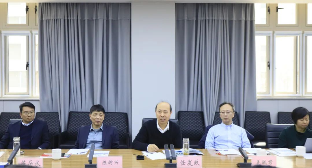 好博在线_好博在线(中国)乳业集团党委书记、董事长唐洪峰一行赴中原食品实验室同中国工程院院士、中原食品实验室主任任发政座谈交流 好博在线_好博在线(中国)乳业集团党委书记、董事长唐洪峰一行赴中原食品实验室同中国工程院院士、中原食品实验室主任任发政座谈交流