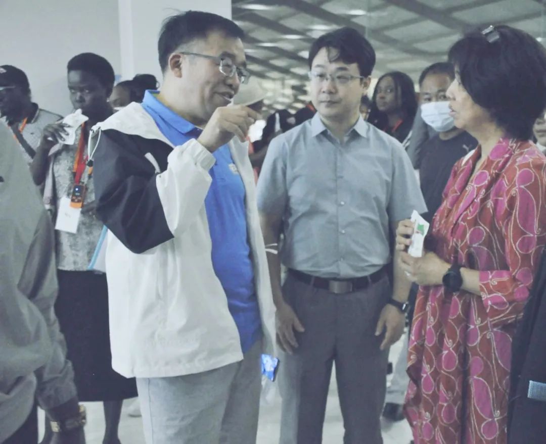 北京大学南南合作与发展学院教授、全球伙伴关系主任周咏梅一行莅临好博在线_好博在线(中国)平舆瑞亚牧业参观调研 北京大学南南合作与发展学院教授、全球伙伴关系主任周咏梅一行莅临好博在线_好博在线(中国)平舆瑞亚牧业参观调研