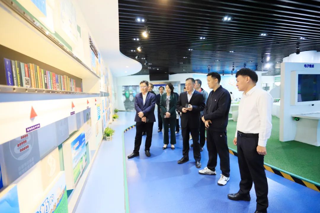 好博在线_好博在线(中国)| 省农投集团董事长李晓寰一行莅临好博在线_好博在线(中国)调研指导工作 好博在线_好博在线(中国)| 省农投集团董事长李晓寰一行莅临好博在线_好博在线(中国)调研指导工作