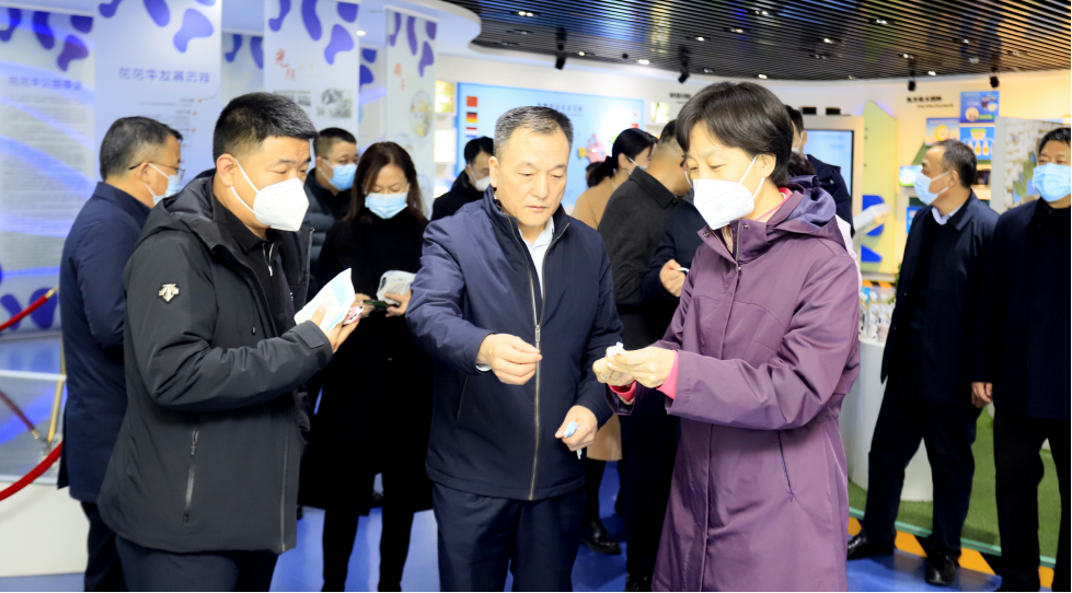 快讯 | 沈阳市政府副市长郑滨一行莅临好博在线_好博在线(中国)乳业集团考察 快讯 | 沈阳市政府副市长郑滨一行莅临好博在线_好博在线(中国)乳业集团考察