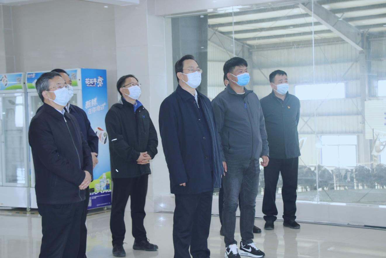 河南省人大常委会党组书记、副主任孔昌生莅临好博在线_好博在线(中国)鲁山瑞亚牧场参观调研 河南省人大常委会党组书记、副主任孔昌生莅临好博在线_好博在线(中国)鲁山瑞亚牧场参观调研