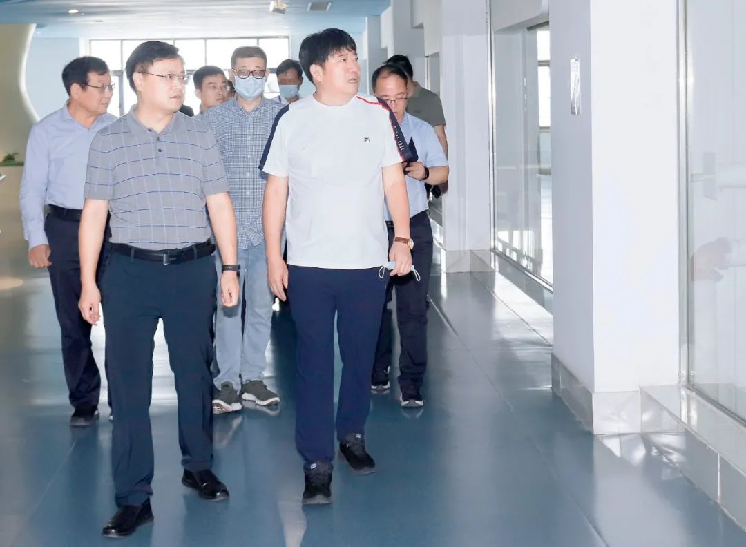 快讯|社旗县人民政府县长关文波一行莅临好博在线_好博在线(中国)乳业集团参观考察 快讯|社旗县人民政府县长关文波一行莅临好博在线_好博在线(中国)乳业集团参观考察