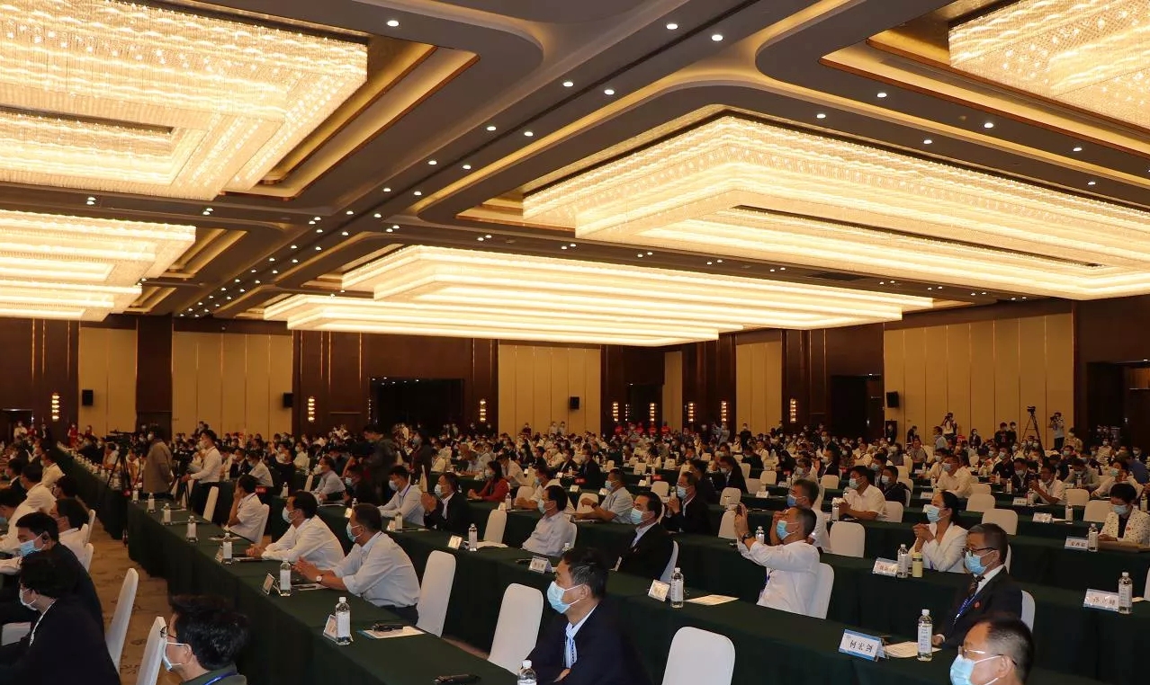 喜报 | 好博在线_好博在线（中国）轻觉酸奶荣获第二十四届中国农产品加工业投资贸易洽谈会金质产品奖