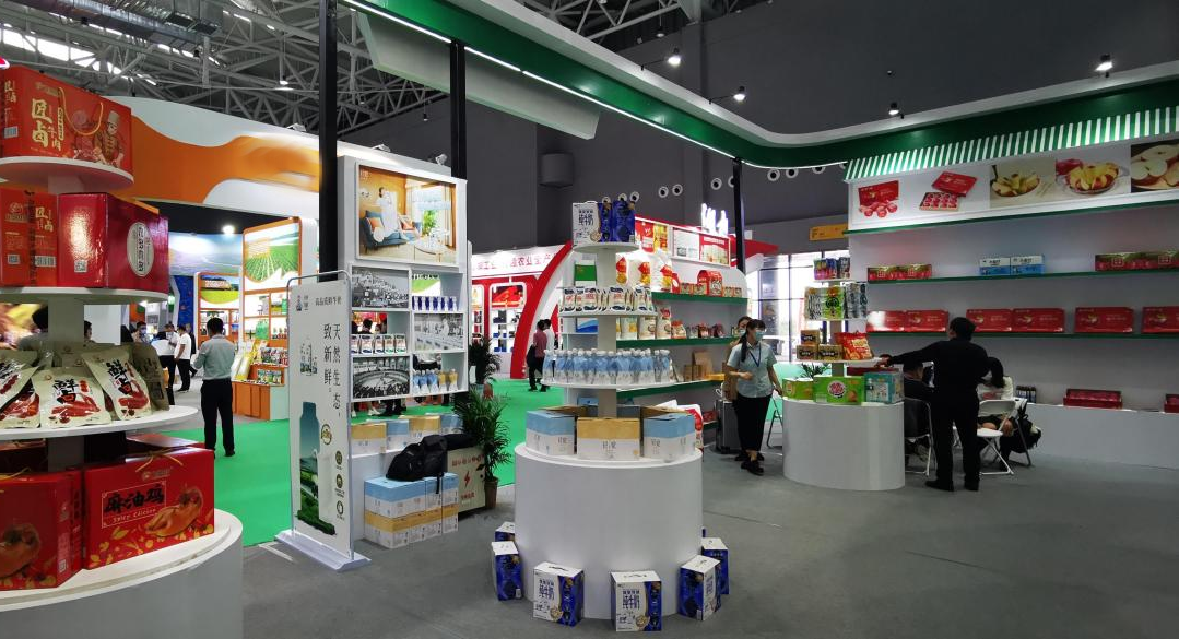 喜报 | 好博在线_好博在线（中国）轻觉酸奶荣获第二十四届中国农产品加工业投资贸易洽谈会金质产品奖