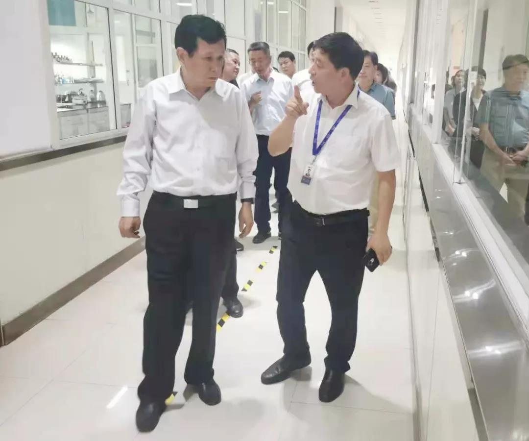 郑州航空港区党工委书记张俊峰莅临郑州好博在线_好博在线（中国）乳制品有限公司调研