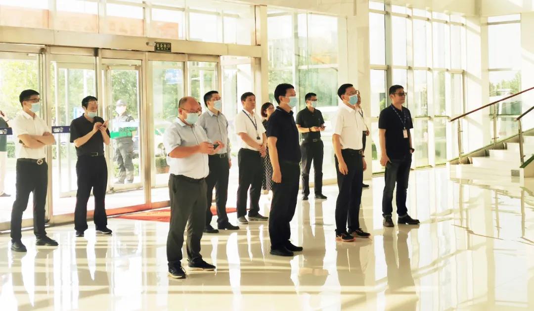 快讯 | 湖北省农业厅副厅长王海涛等领导一行莅临河南好博在线_好博在线（中国）乳业集团参观调研