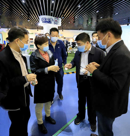 郑州市人大副主任孙黎、市政府副市长李喜安一行 莅临好博在线_好博在线（中国）开展“三送一强”活动