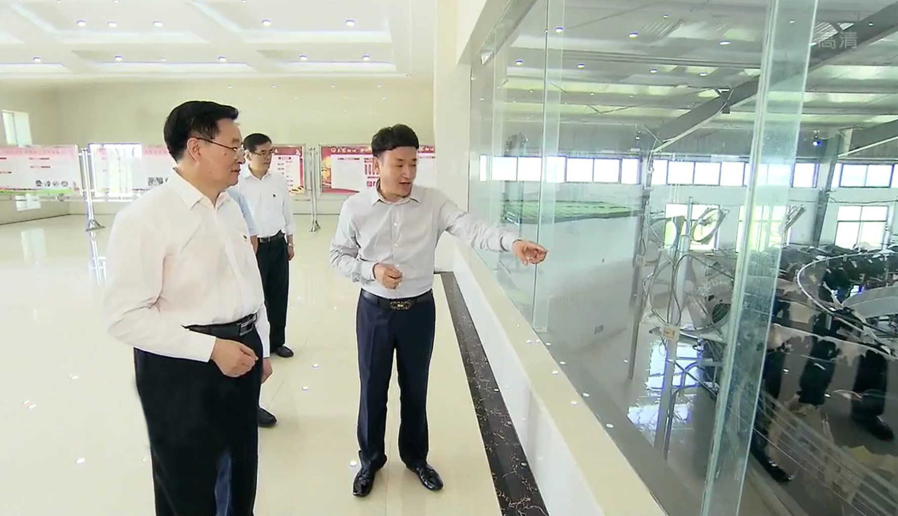 省委书记王国生到河南好博在线_好博在线（中国）乳业集团·新蔡瑞亚牧业有限公司调研