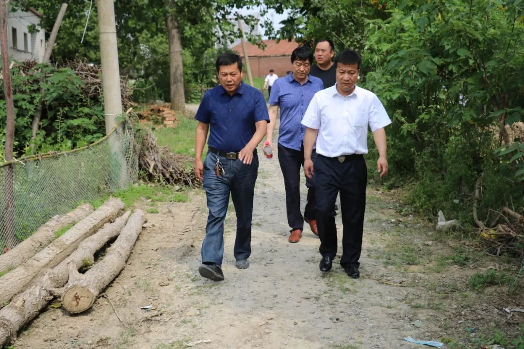 好博在线_好博在线(中国)乳业集团走访慰问贫困户 结对帮扶暖人心 好博在线_好博在线(中国)乳业集团走访慰问贫困户 结对帮扶暖人心