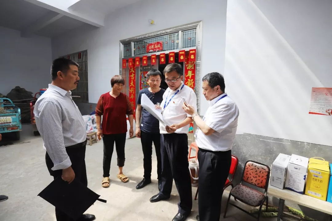 好博在线_好博在线(中国)乳业集团走访慰问贫困户 结对帮扶暖人心 好博在线_好博在线(中国)乳业集团走访慰问贫困户 结对帮扶暖人心