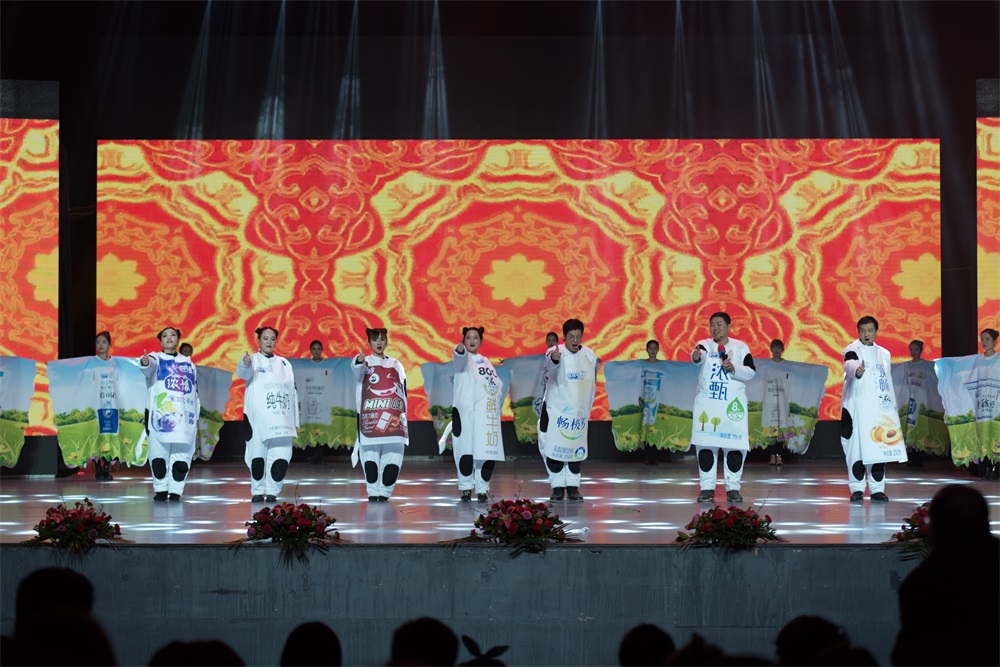 “不忘初心、聚力前行” 好博在线_好博在线(中国)集团2018迎新春联欢会隆重举行 “不忘初心、聚力前行” 好博在线_好博在线(中国)集团2018迎新春联欢会隆重举行