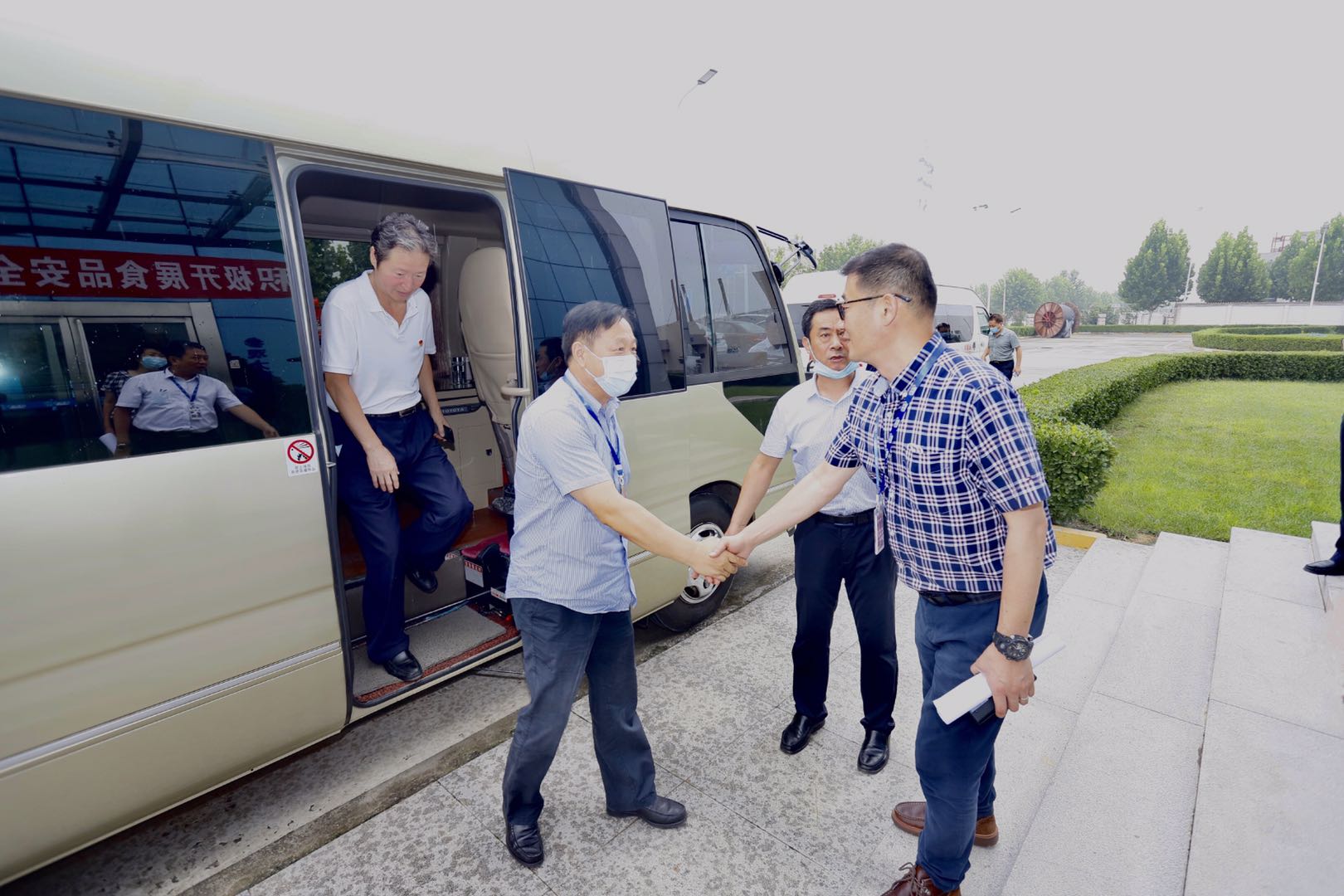 快讯|郑州市人大代表莅临河南好博在线_好博在线(中国)乳业集团参观调研 快讯|郑州市人大代表莅临河南好博在线_好博在线(中国)乳业集团参观调研