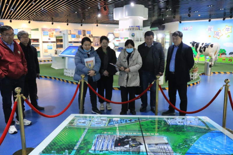 好博在线_好博在线（中国）丨农业农村部食物与营养发展研究所调研组徐伟平一行莅临好博在线_好博在线（中国）乳业集团考察调研