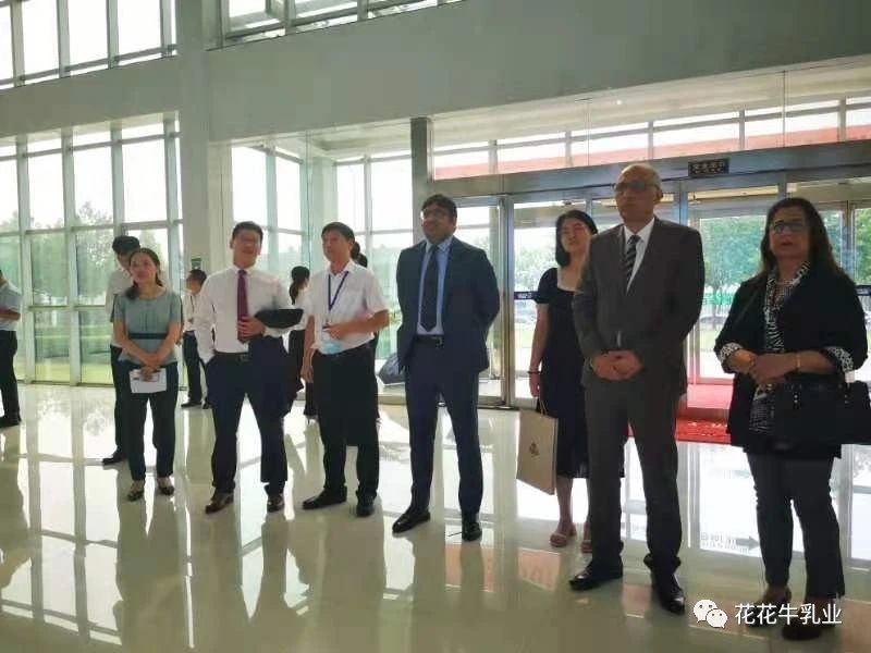 巴基斯坦驻华大使莫因·哈克 莅临好博在线_好博在线（中国）乳业集团参观访问