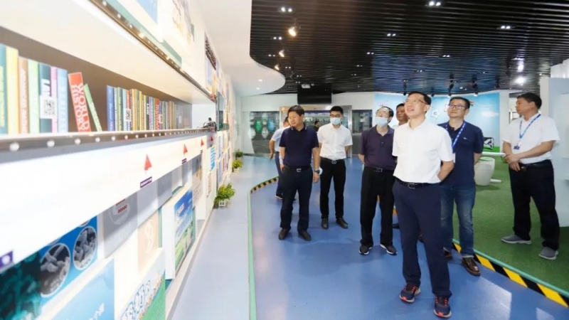 快讯 | 湖北省农业厅副厅长王海涛等领导一行莅临河南好博在线_好博在线（中国）乳业集团参观调研