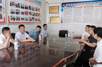 河南好博在线_好博在线（中国）乳业集团赴定点帮扶村开展慰问活动